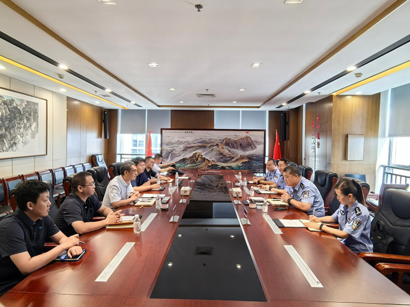 治安支隊(duì)組織召開部分 重點(diǎn)企業(yè)內(nèi)保工作座談會(huì).jpg